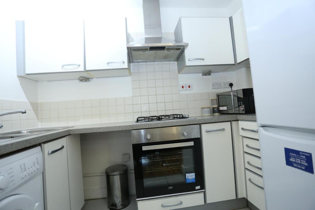 Lovely View 2 Beds 2 Bath Apartment, * Londen