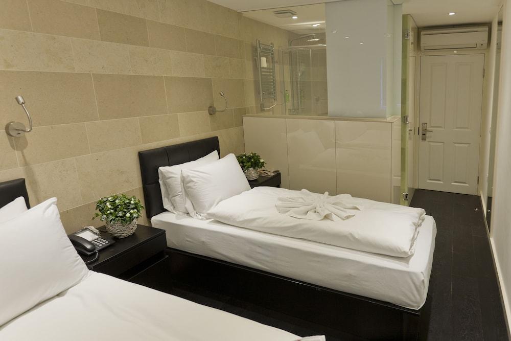 Nox Hyde Park Apartahotel