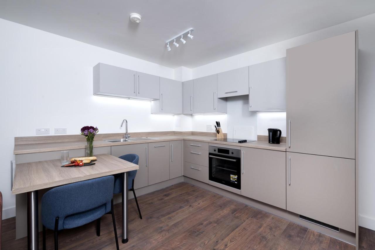 Modern And At Barking Wharf In Apartment