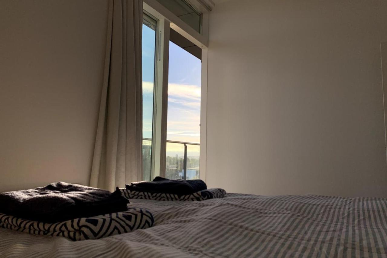 Apartment Stylish 2 Bedroom *