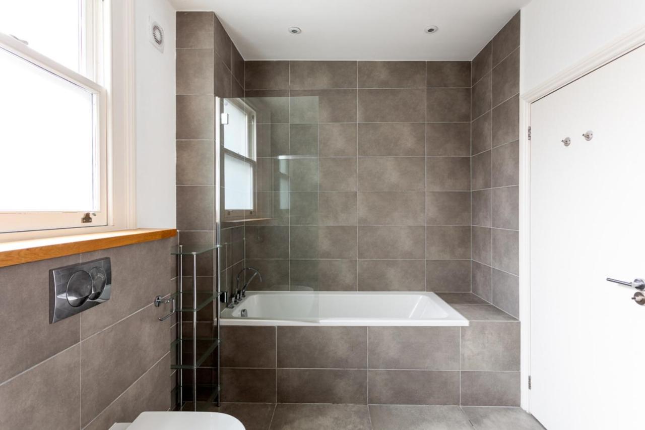 Spacious Near Portobello Road Apartamento *