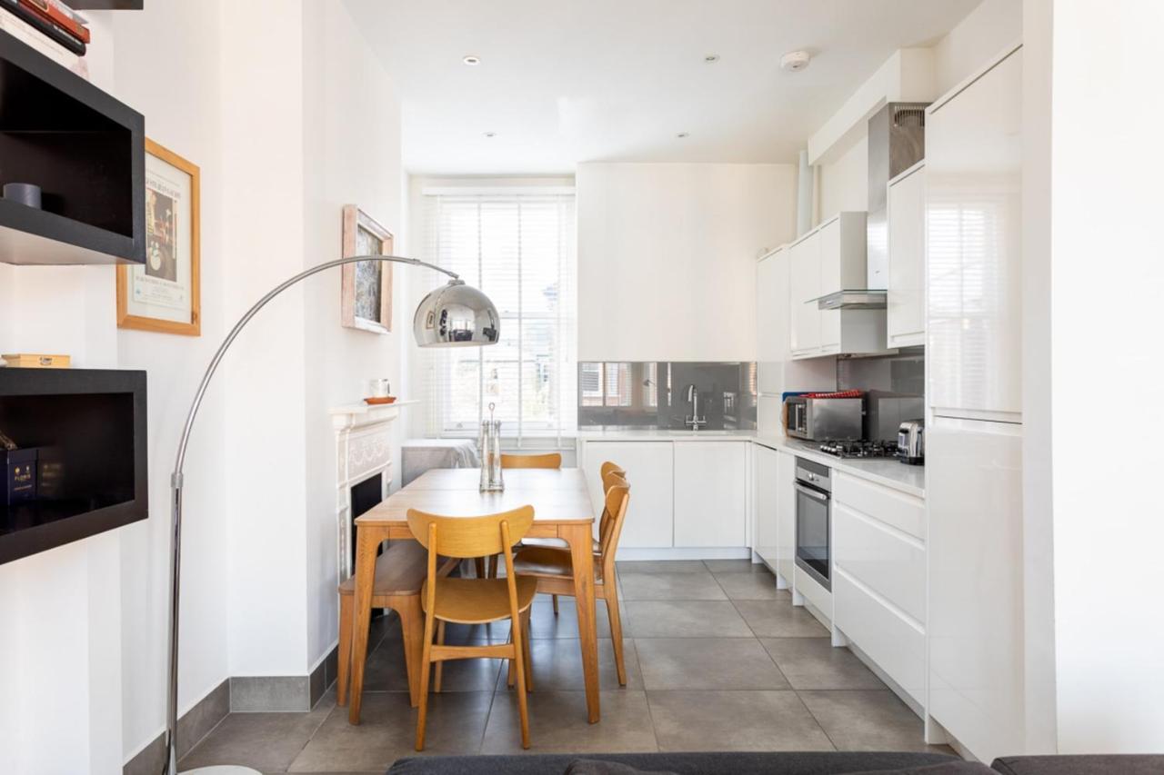 Spacious Near Portobello Road Apartamento *