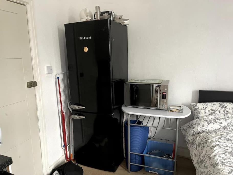 Apartment Flat Finchley Rd Nw11 London