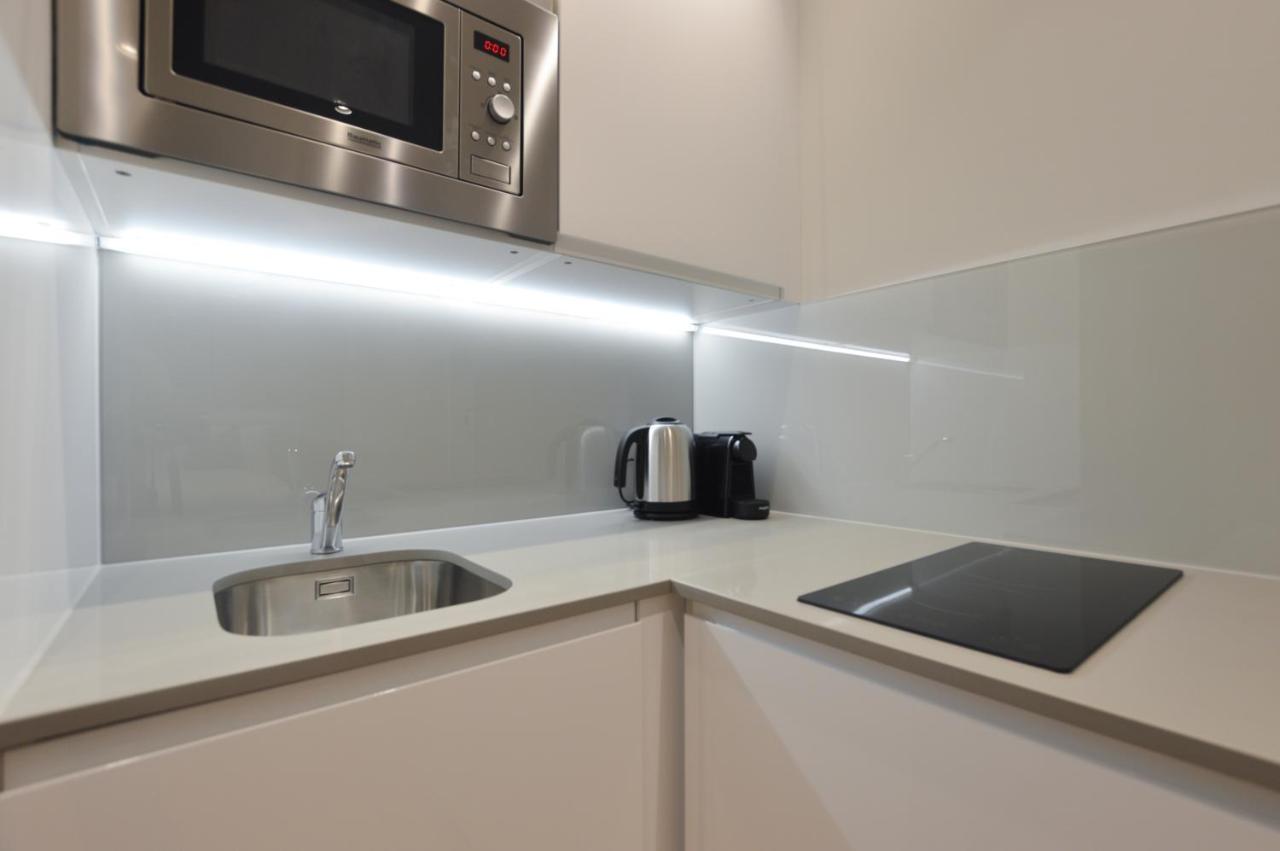 Cromwell Serviced By Stayprime Appartement
