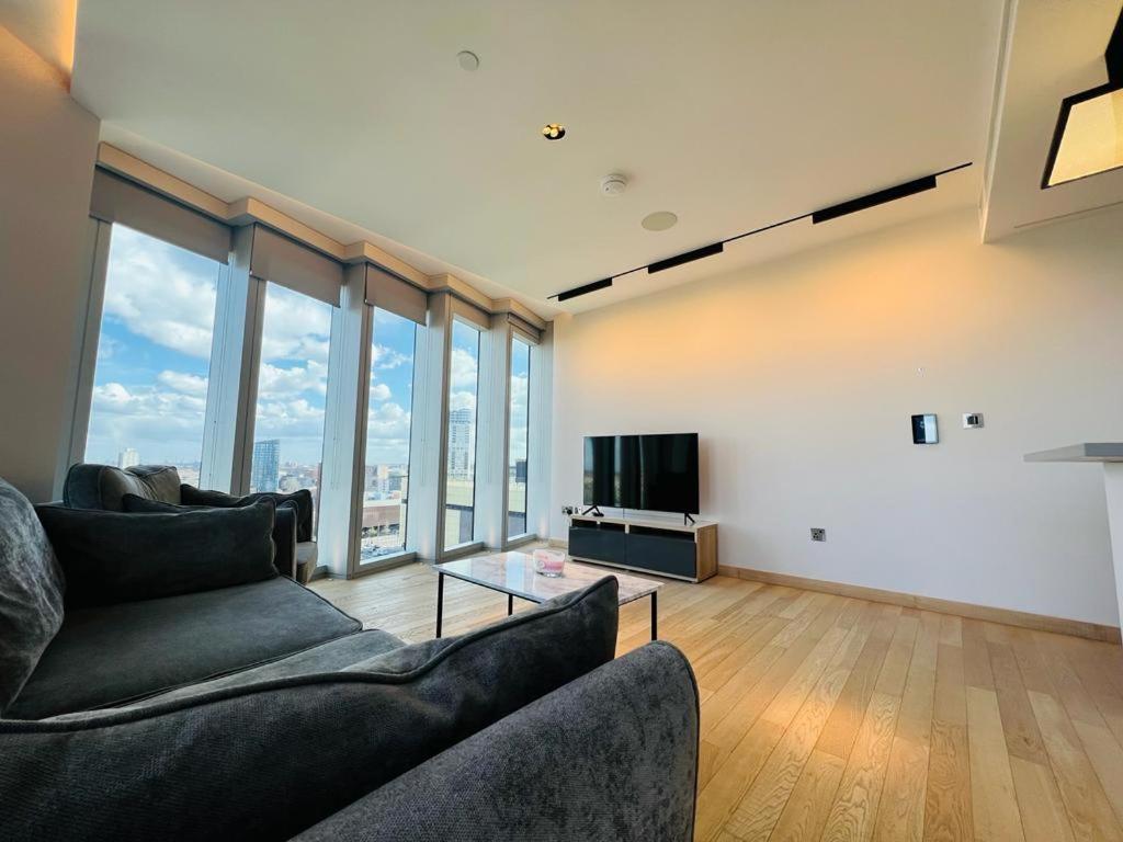 The Loft E20 * London