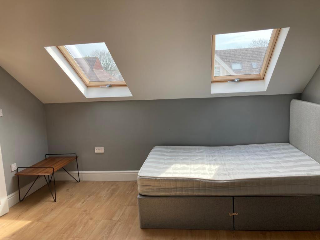112 Gleneagle Road * Londen
