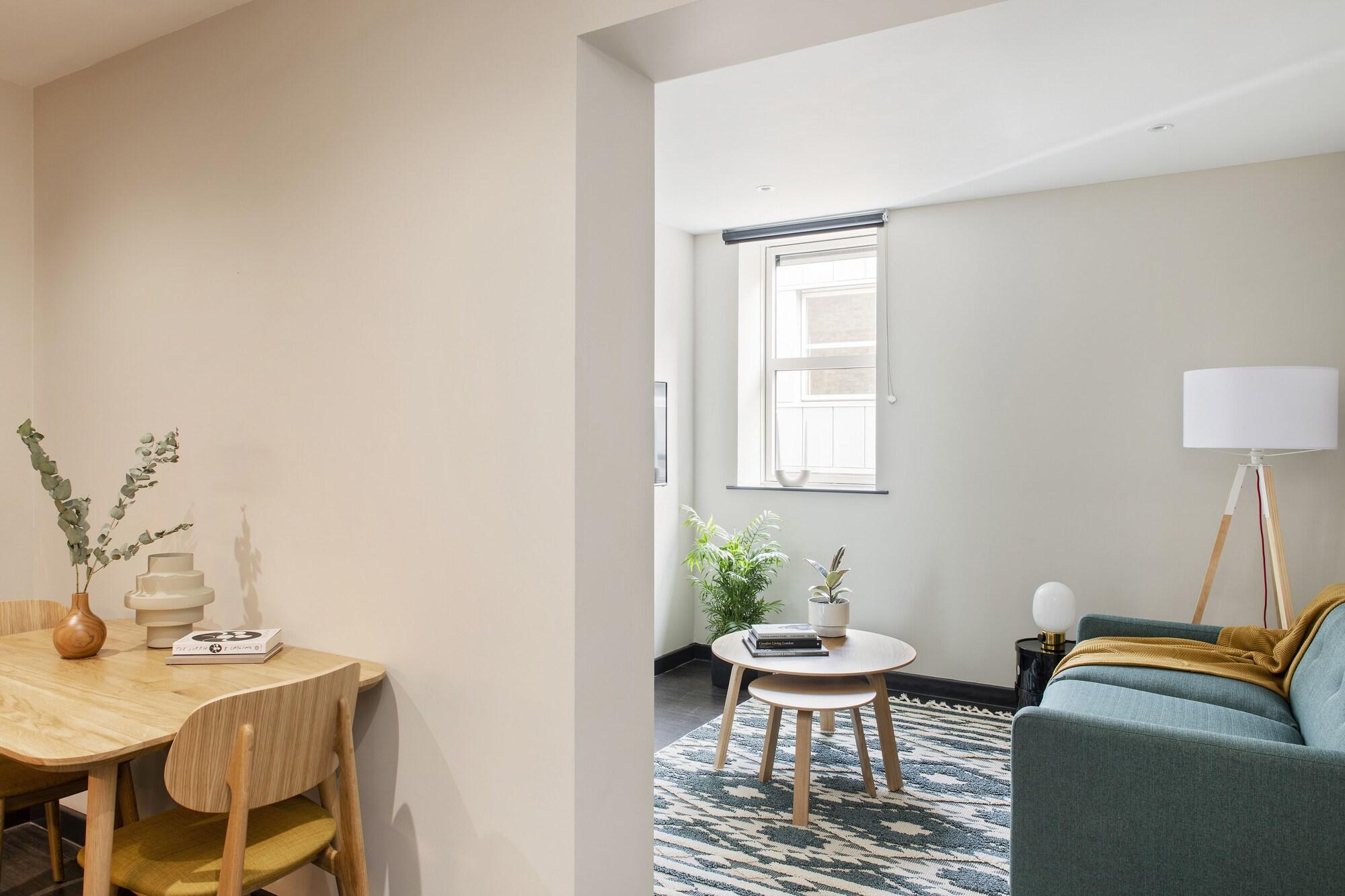 Hotel Cove Cannon Street 4*