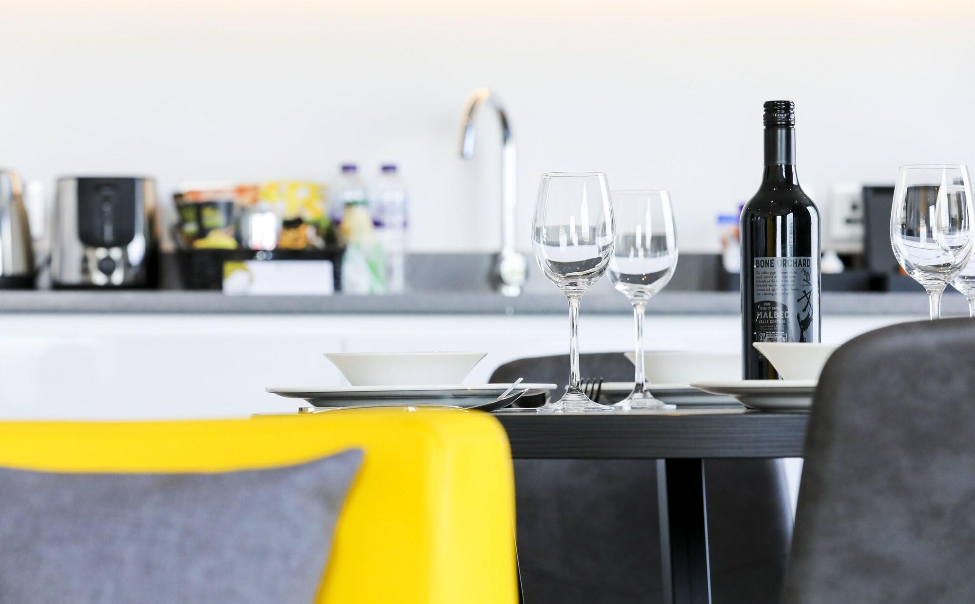 Apartahotel Dockside At Excel 3*