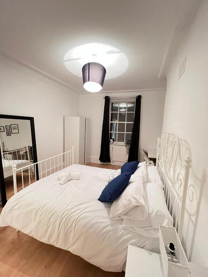 Lovely 2 Bed Flat In Soho! Appartement Londen