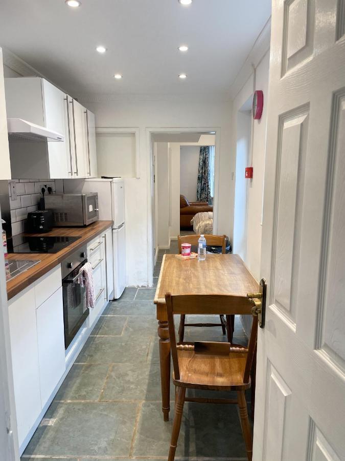147 Road House Ferienhaus London