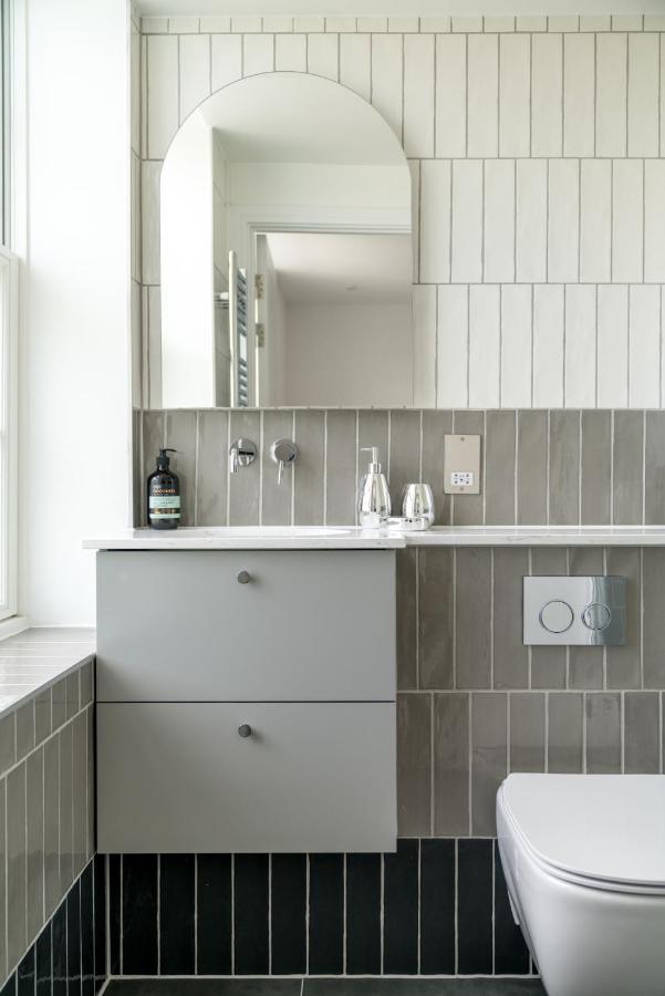 Stunning Flat Near Holland Park Londres