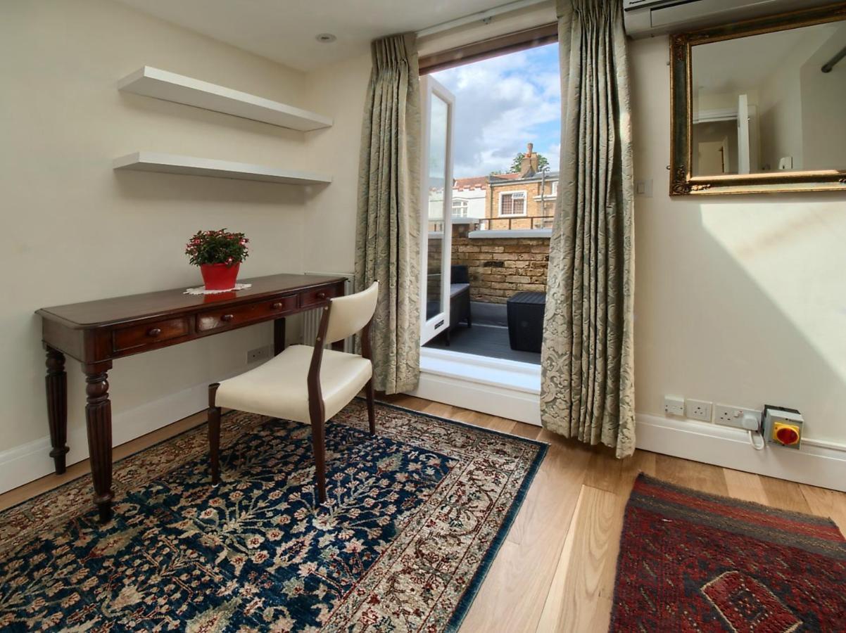 Vakantiehuis Serene Townhouse With Parking