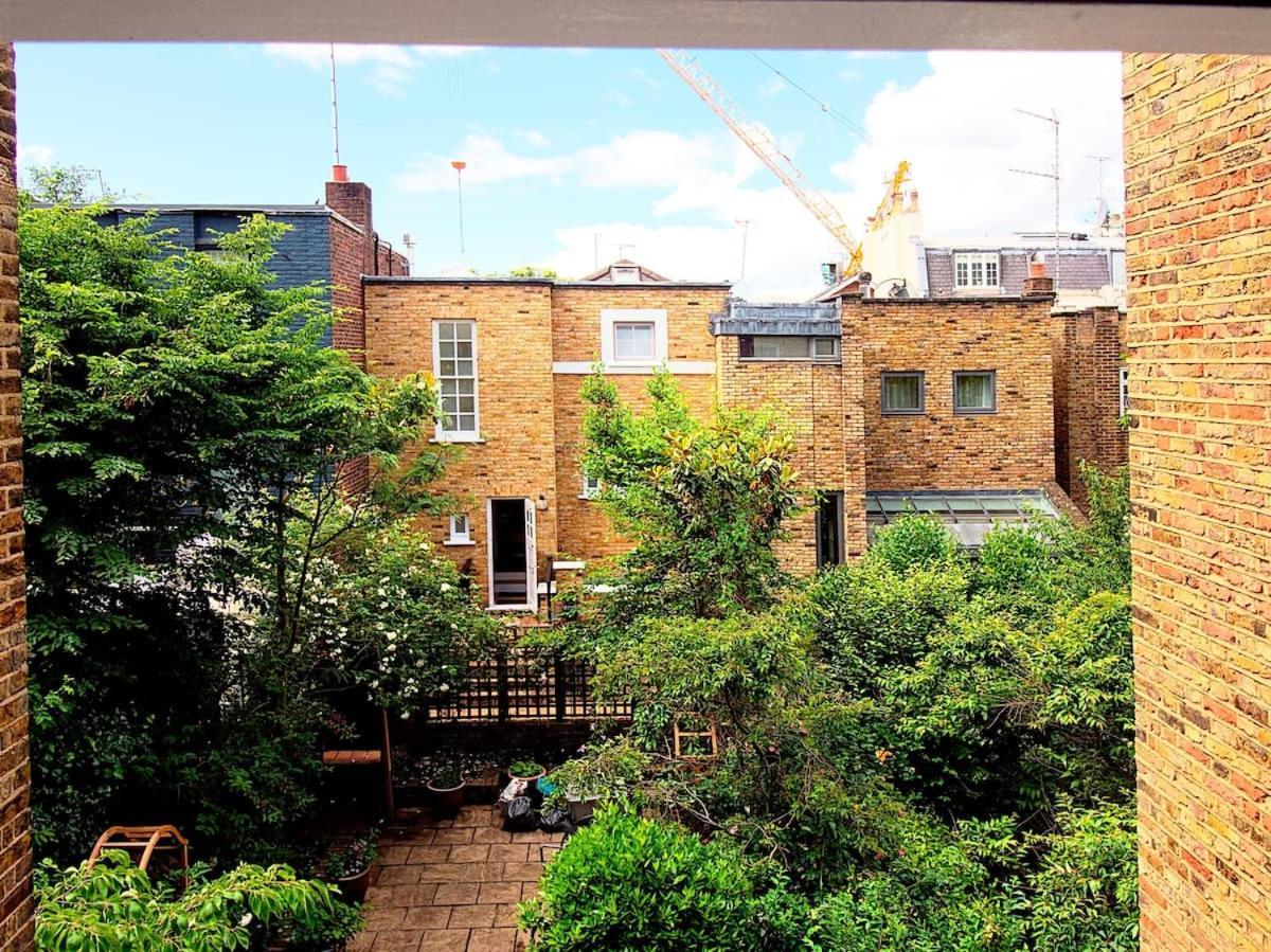 Serene Townhouse With Parking Vakantiehuis