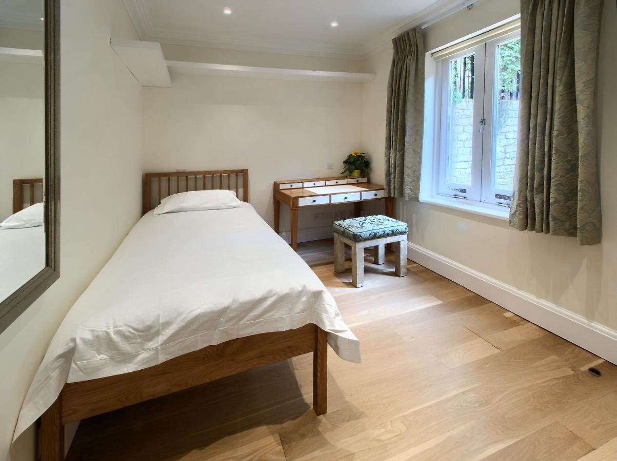 Vakantiehuis Serene Townhouse With Parking *