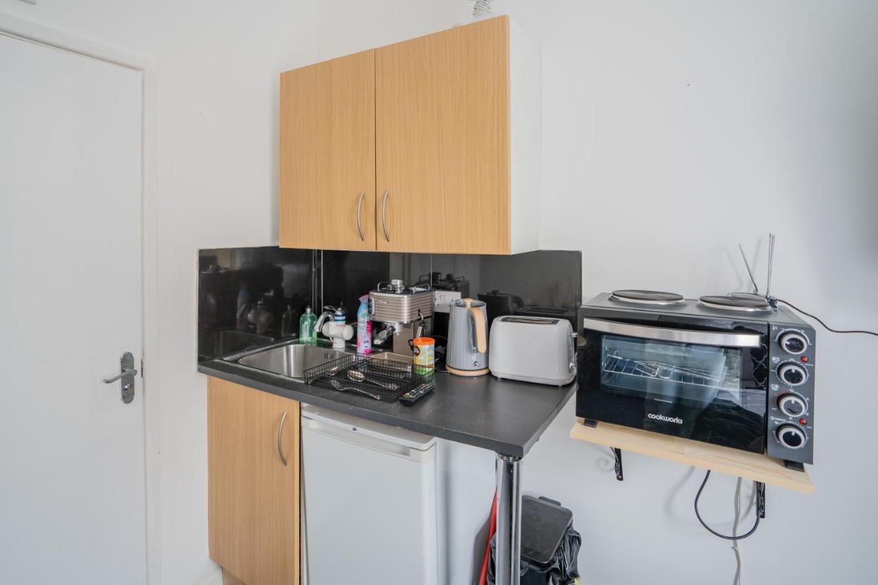 Small Private Studio In The Heart Of Angel Apartment London