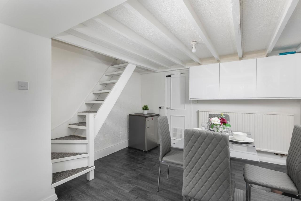 Skyvillion - 2 Bed In Finchley- 2 Mins Walk To East Finchley Tube Station Londres