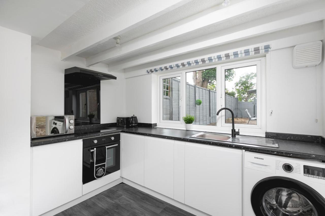 Skyvillion - 2 Bed In Finchley- 2 Mins Walk To East Finchley Tube Station Apartamento
