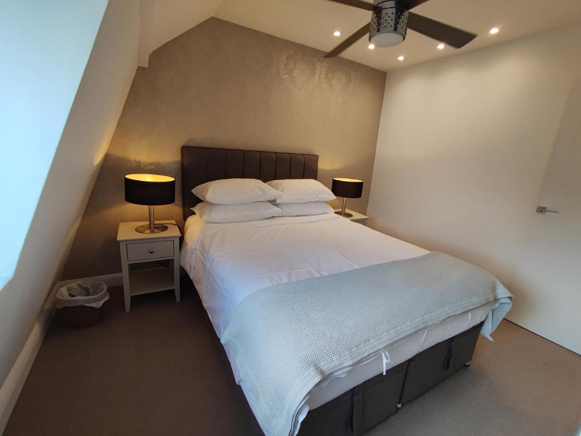 Appartement Modern 2 Bedroom Flat With Private Outdoor Terrace Londen