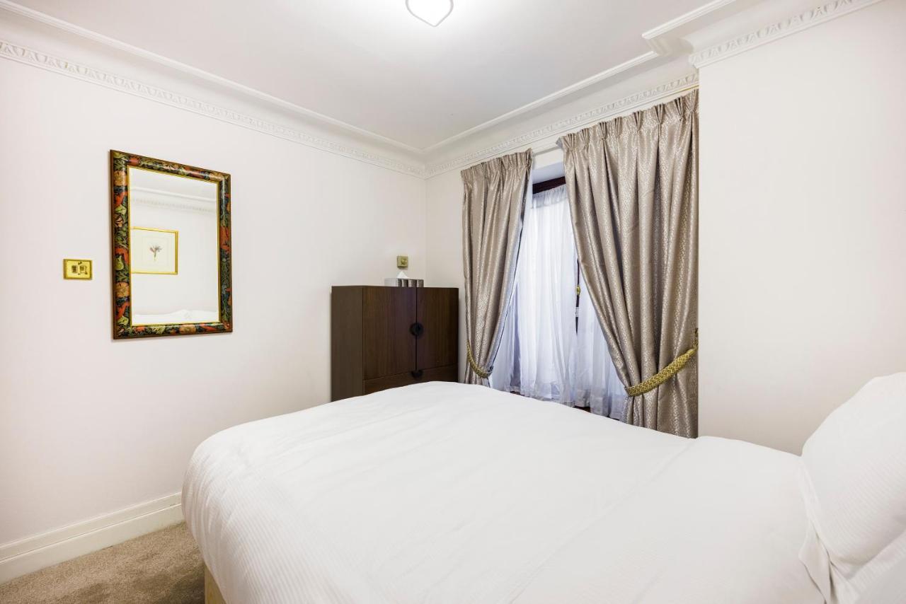 Carlton Court - Mayfair Aparthotel 5*