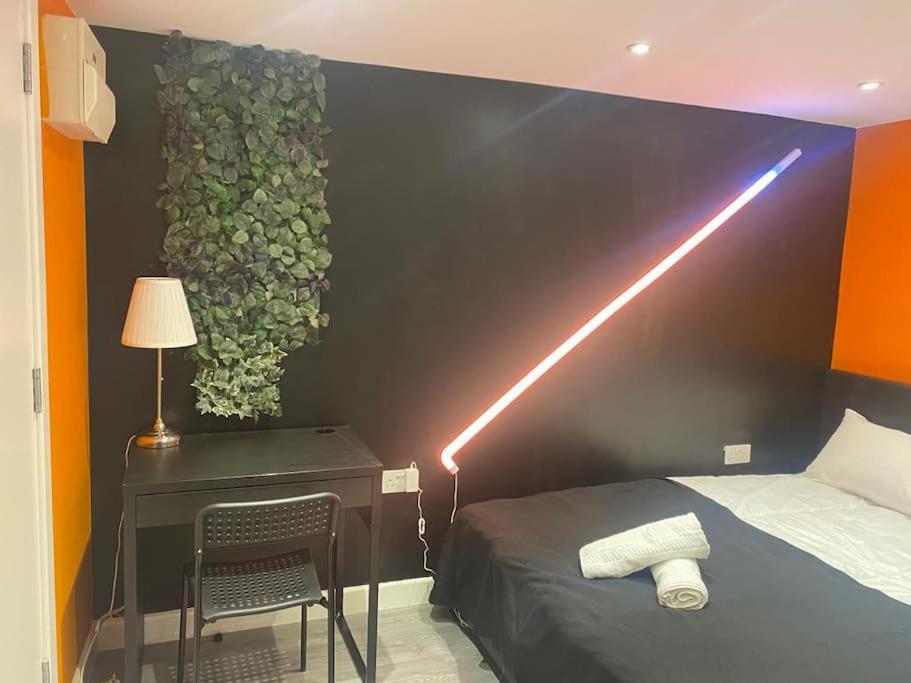 Apartamento Private Garden 1bed Studio Apart Battersea Perfect For Coupled Or Solo Travellers Pet Friendly Free Netflix & Wifi