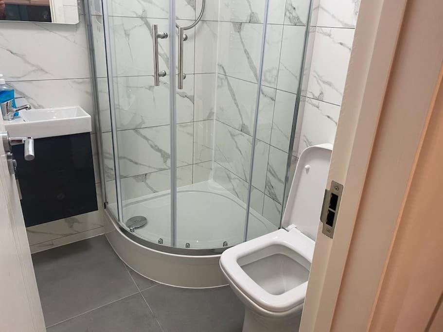 Apartamento Private Garden 1bed Studio Apart Battersea Perfect For Coupled Or Solo Travellers Pet Friendly Free Netflix & Wifi *