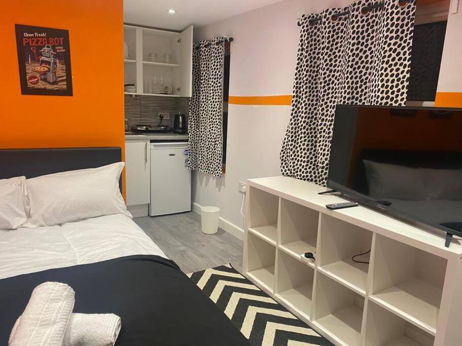 Private Garden 1bed Studio Apart Battersea Perfect For Coupled Or Solo Travellers Pet Friendly Free Netflix & Wifi Apartamento Londres