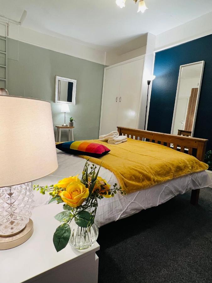 Apartment 2-bedroom Living Flats Near Edgware Road