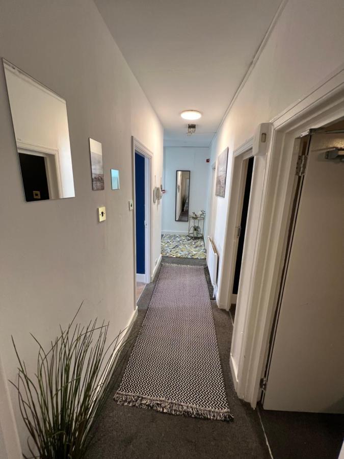 Apartment 2-bedroom Living Flats Near Edgware Road London