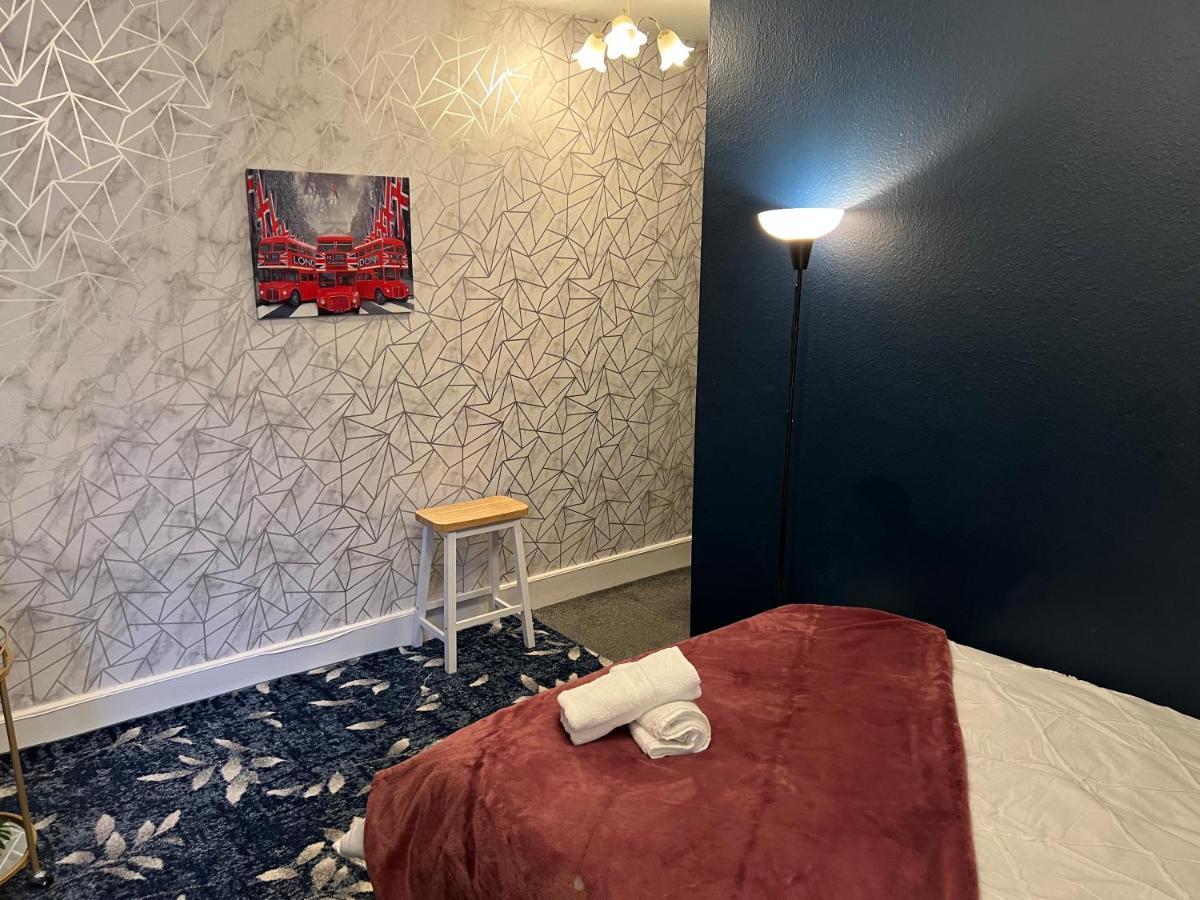 Apartment 2-bedroom Living Flats Near Edgware Road London
