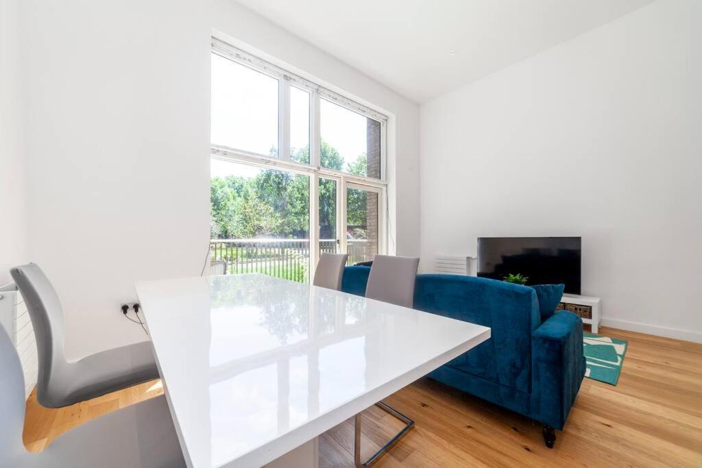 Apartment Stunning New 3 Bdr Duplex Wbalcony, East