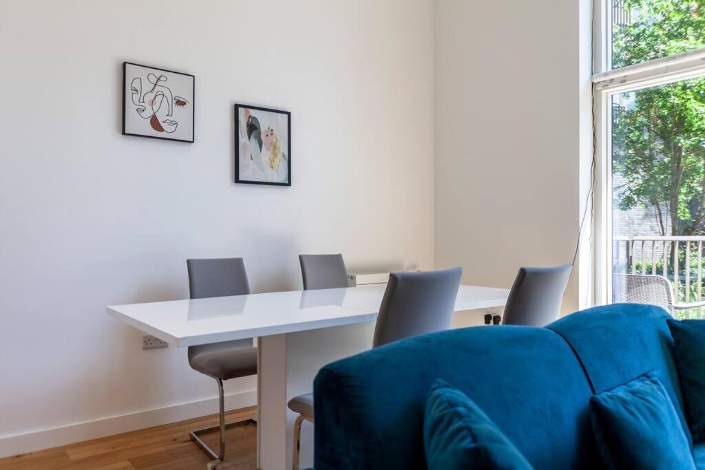 Apartment Stunning New 3 Bdr Duplex Wbalcony, East