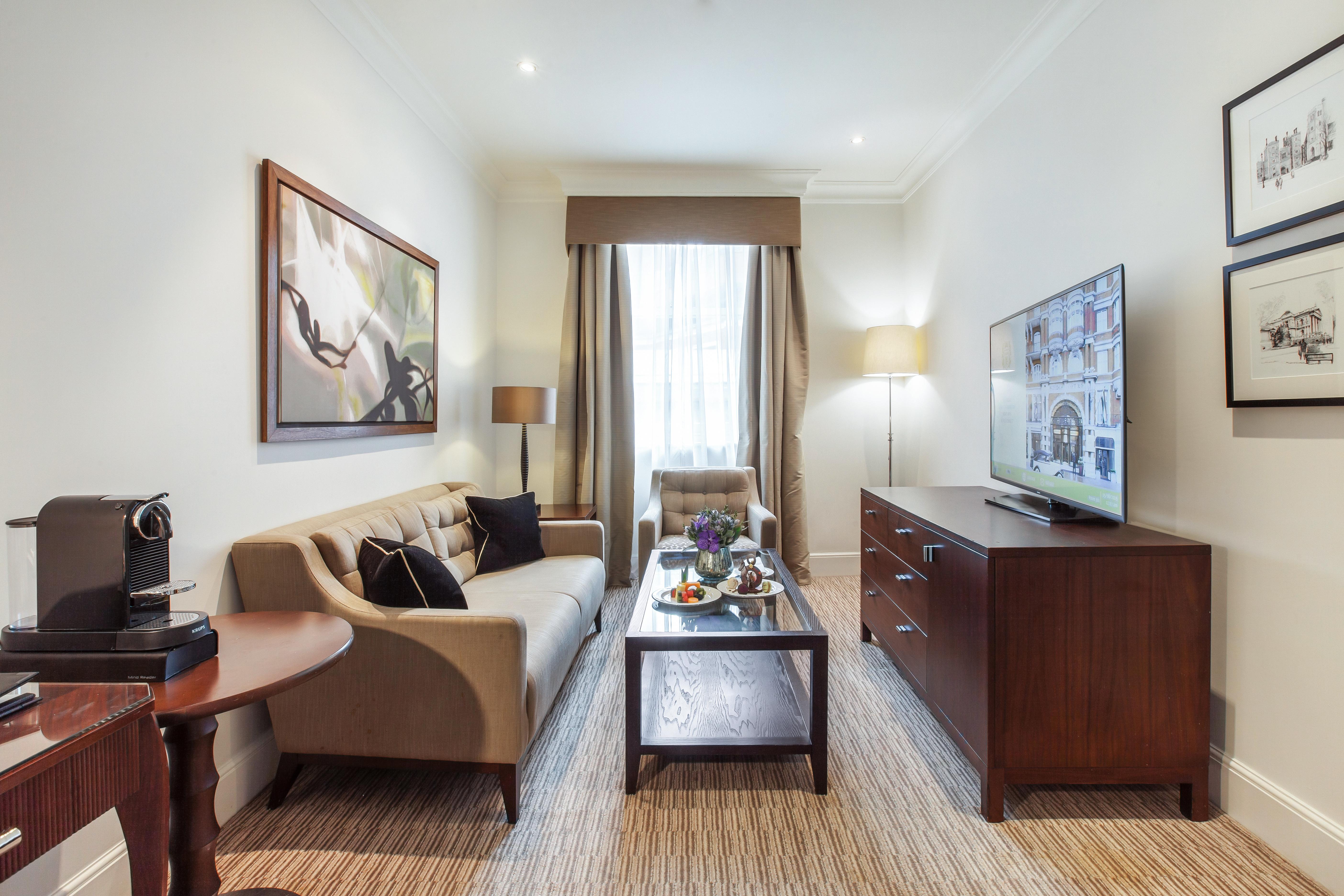 St. James' Court, A Taj Hotel, Hotel Londres