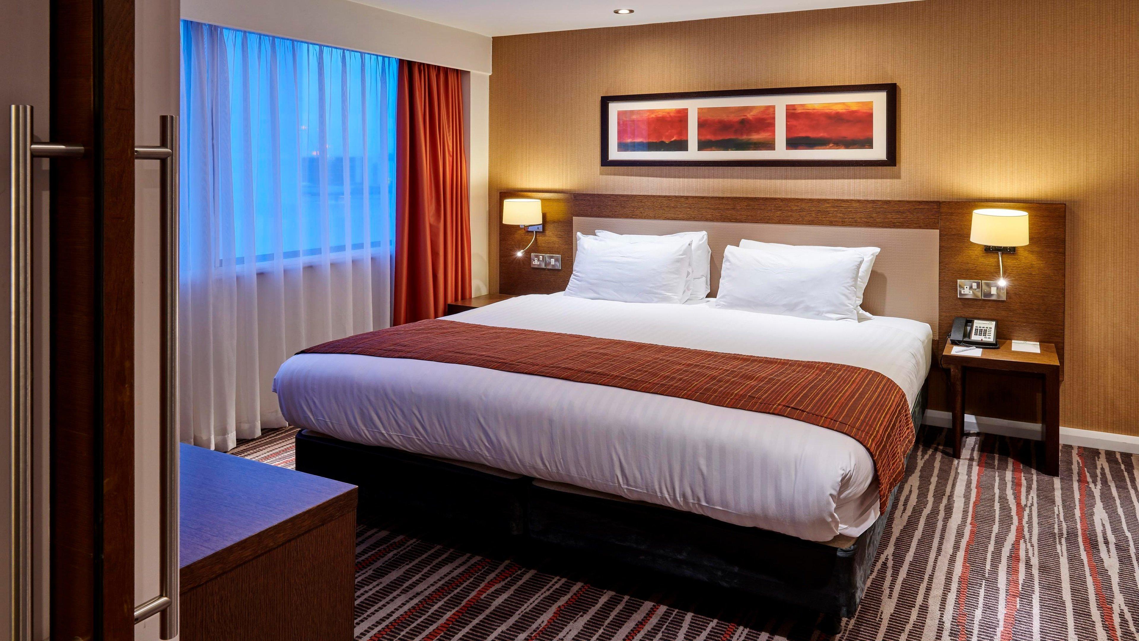 - Wembley Hotel 4*