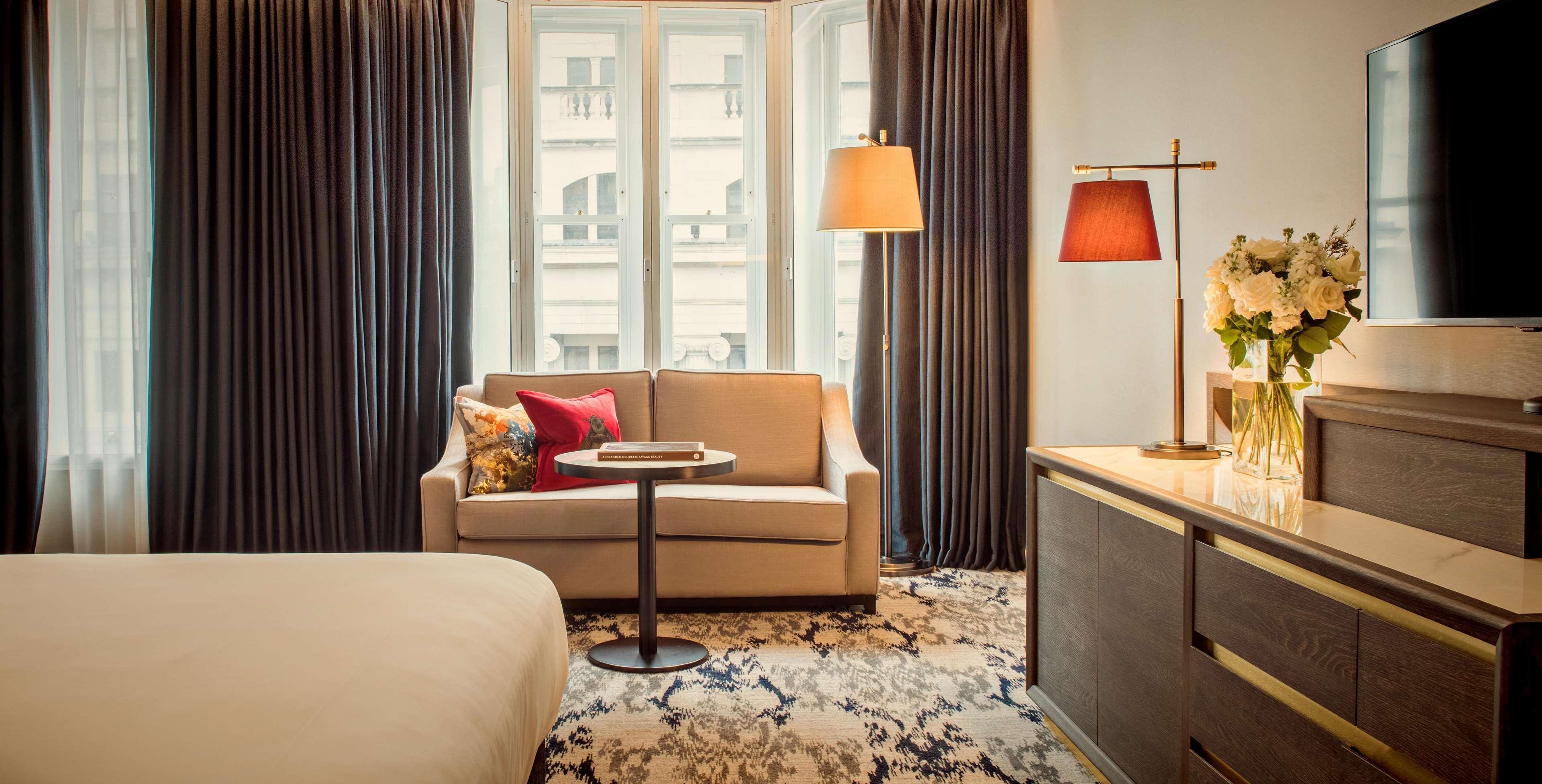 The Trafalgar St. James, Curio Collection By Hilton Hotel London