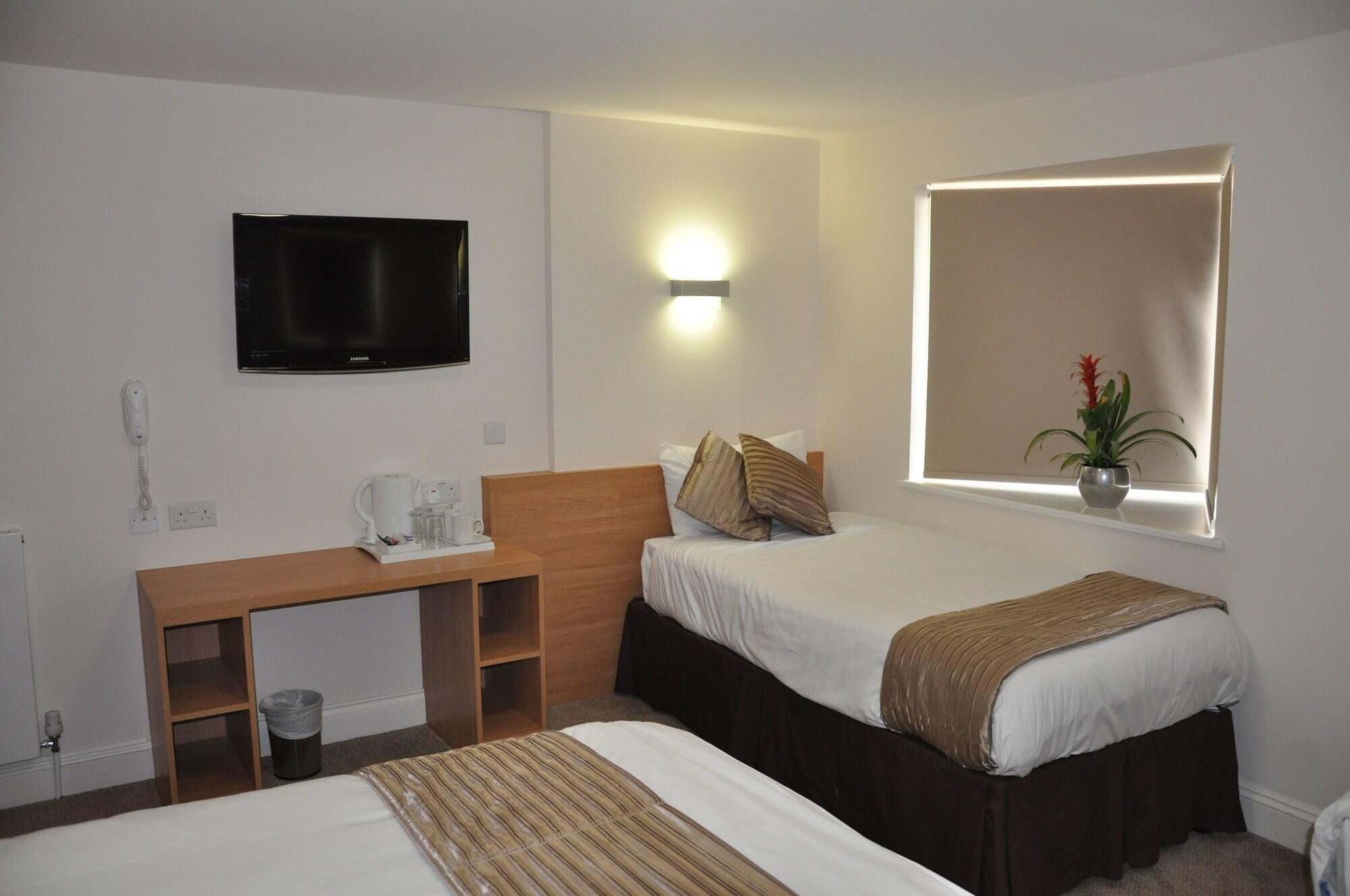 Hotel Queens