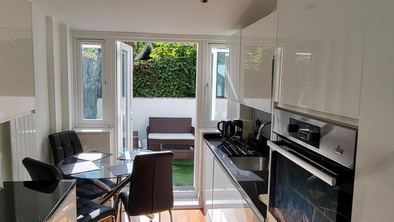 Apartment 2 Bed Luxury Service In The Heart Of Chiswick Town, W4 Zone 2 London
