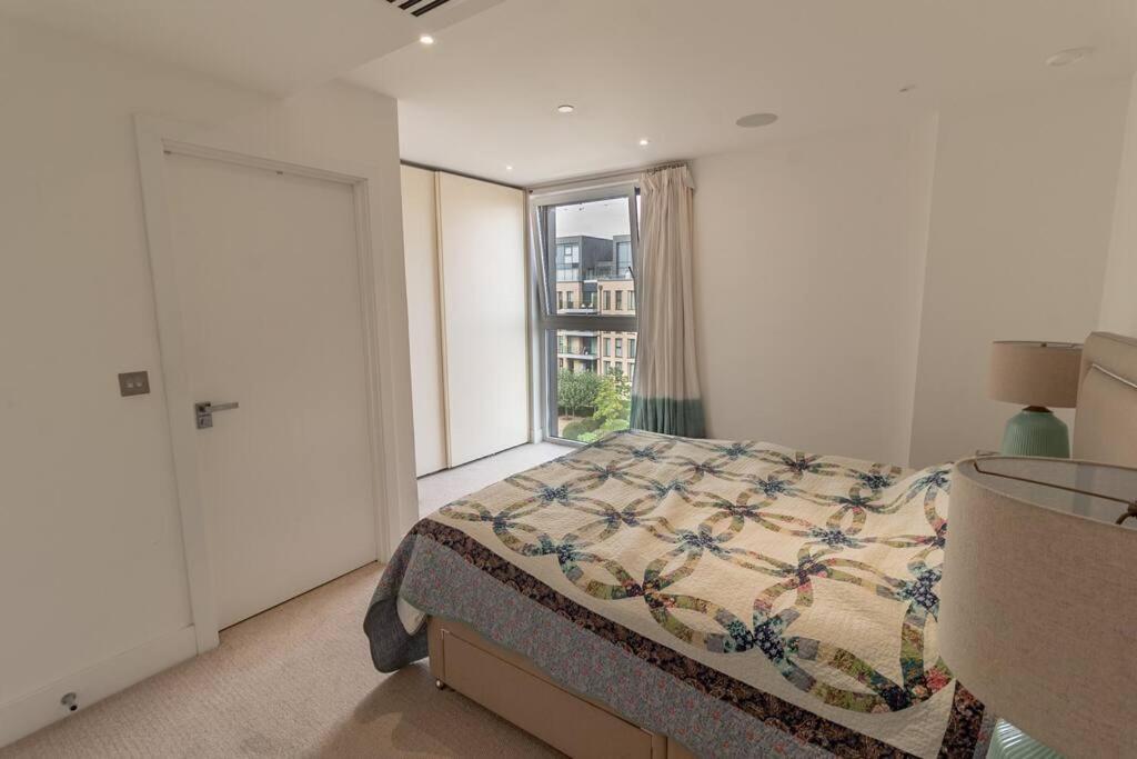 2 Bed 2 Bath - Amazing Views Of And River Thames