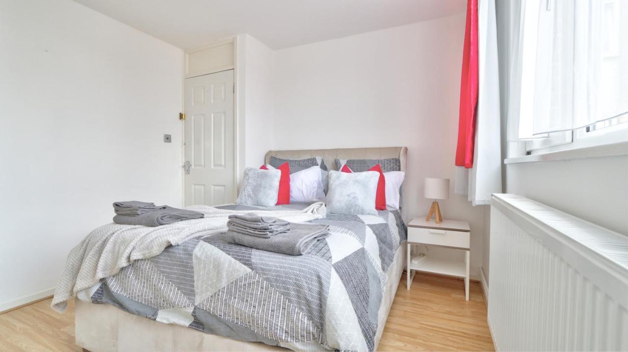 O2 And Excel - Spacious 1 Bedroom Apt Canning Town - Perfect For Business Extended Stays London