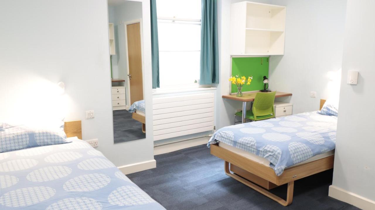 Lee Abbey Hostal