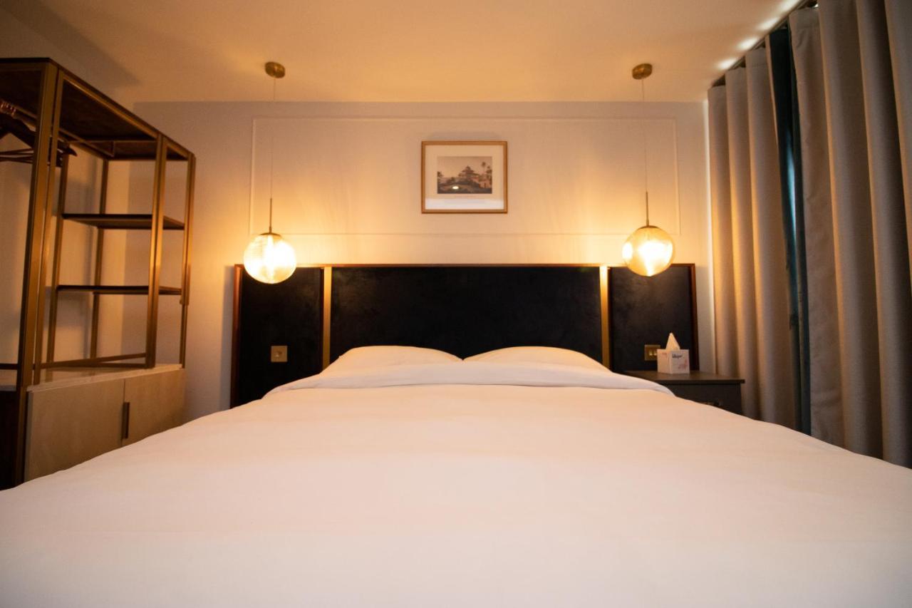 Three Falcons Hotel 4*