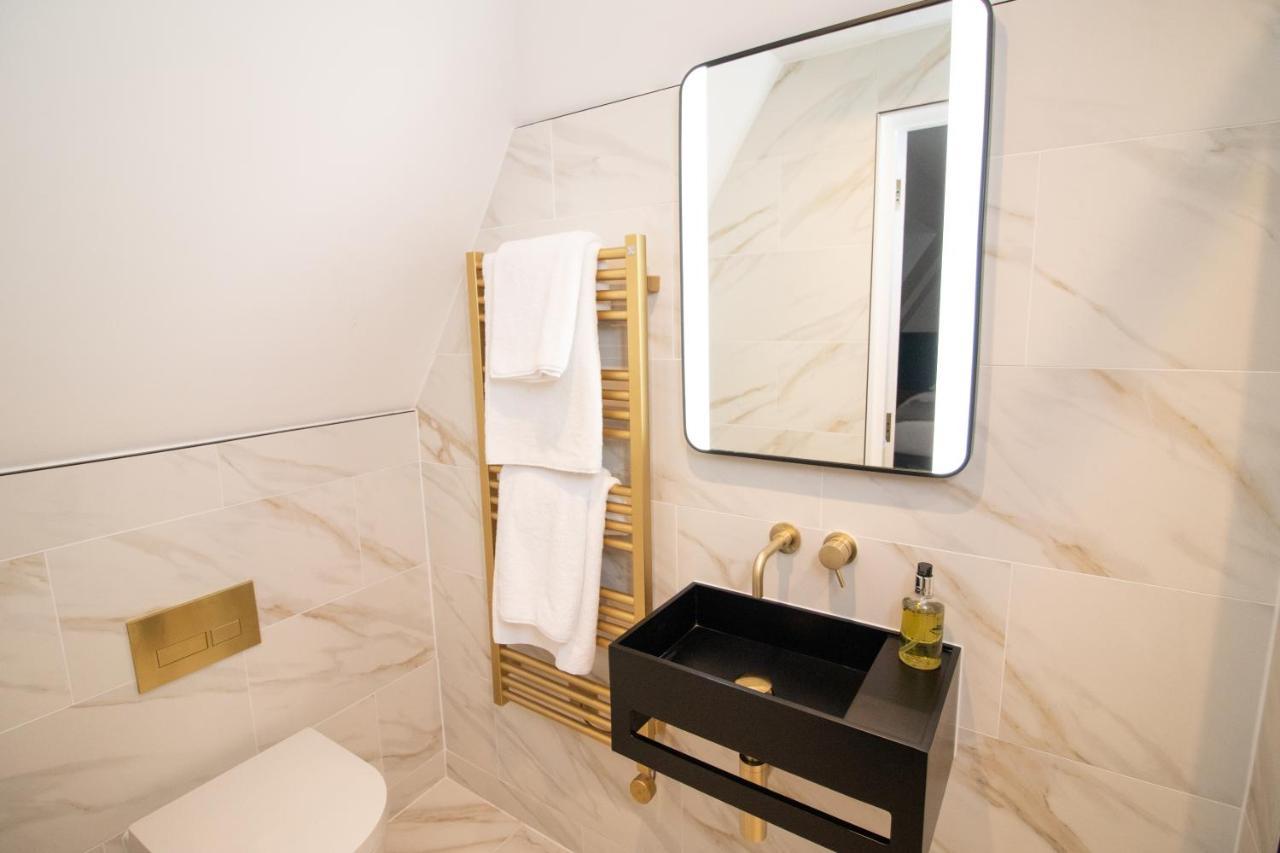 Hotel Three Falcons 4*