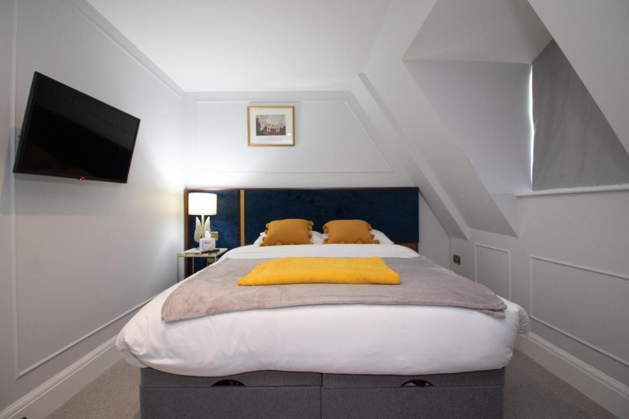 Hotel Three Falcons