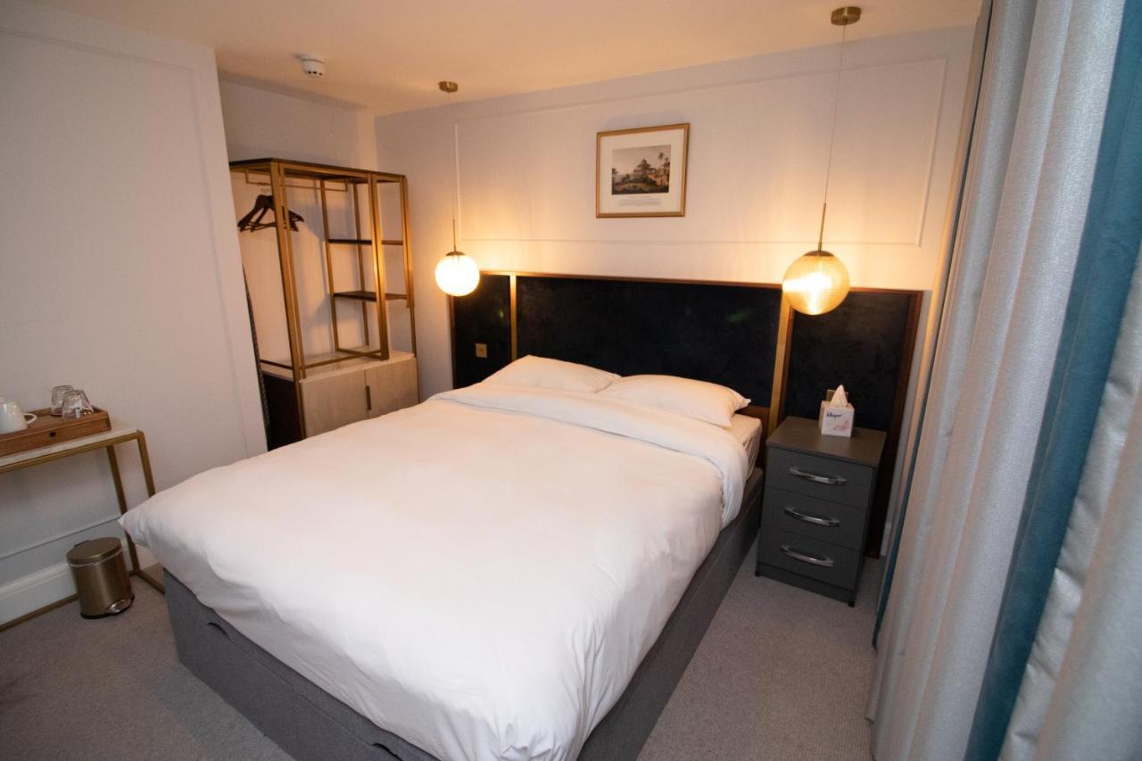 Hotel Three Falcons London