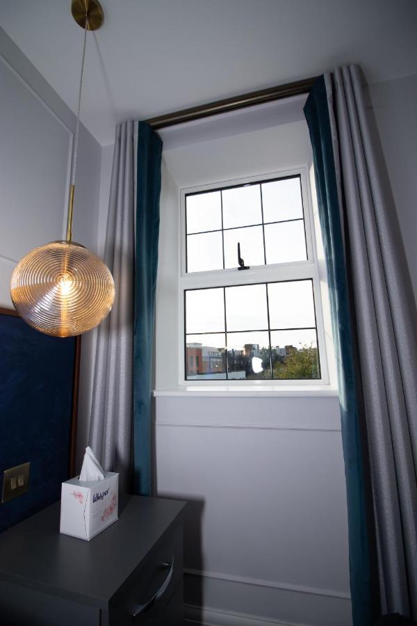Hotel Three Falcons London