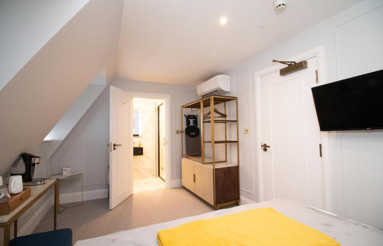 Three Falcons Hotel 4*