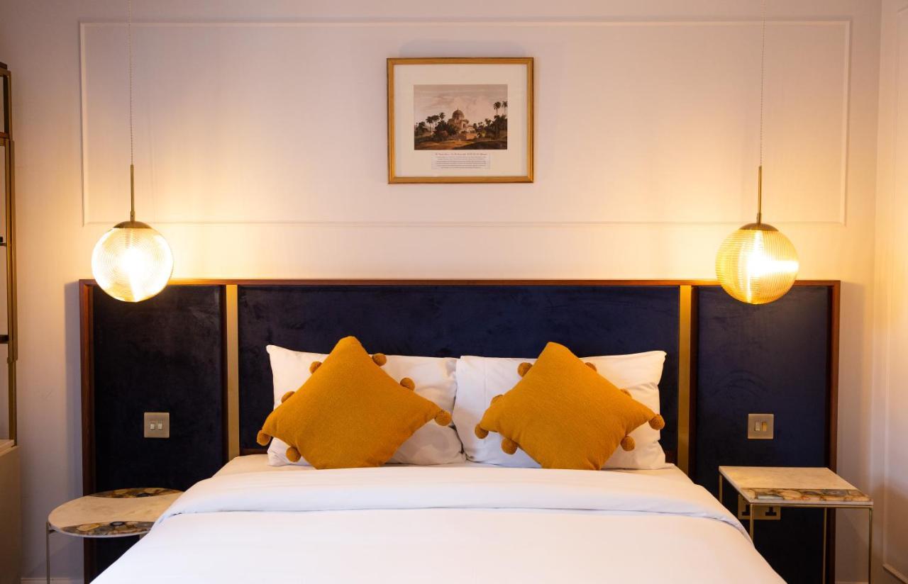 Hotel Three Falcons 4*