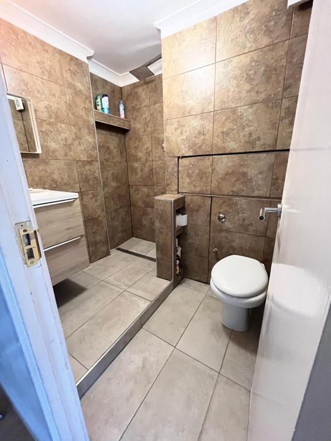 Lovely 3 Bedroom Family In Central Apartment *
