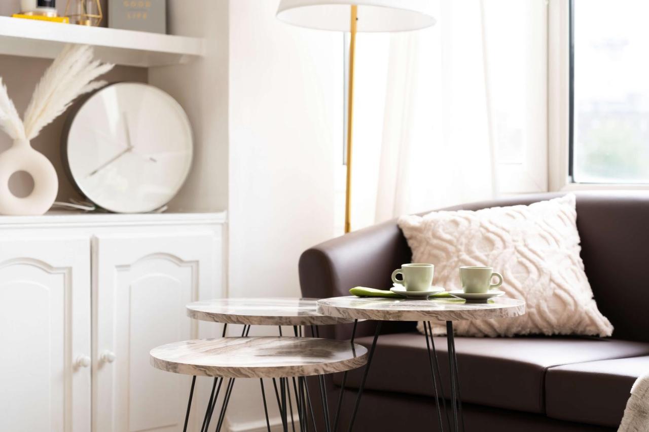 3 Bed Newal Apartment *