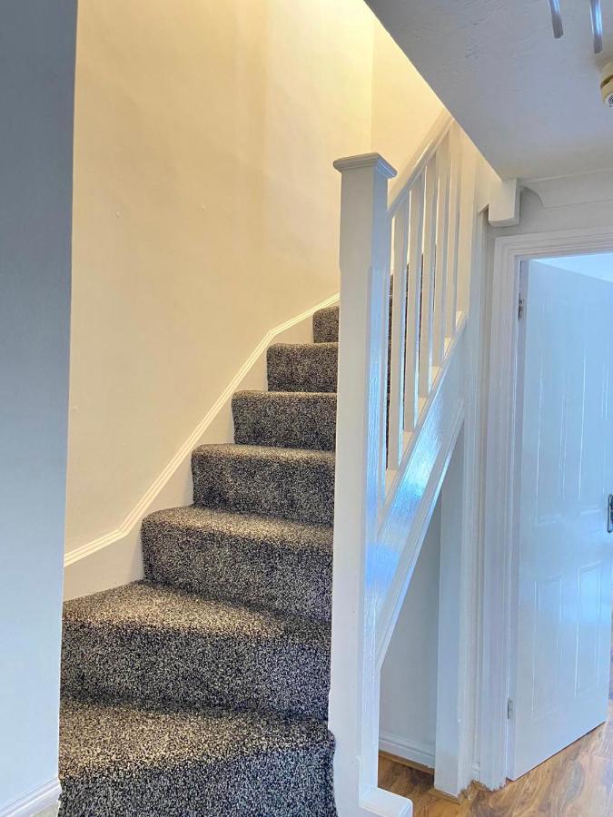 Holiday home Stunning 3 Bedroom Family House In London, Private Parking And Garden, With Great Transport Links To London, The Excel Centre, Canary Wharf, The O2! *