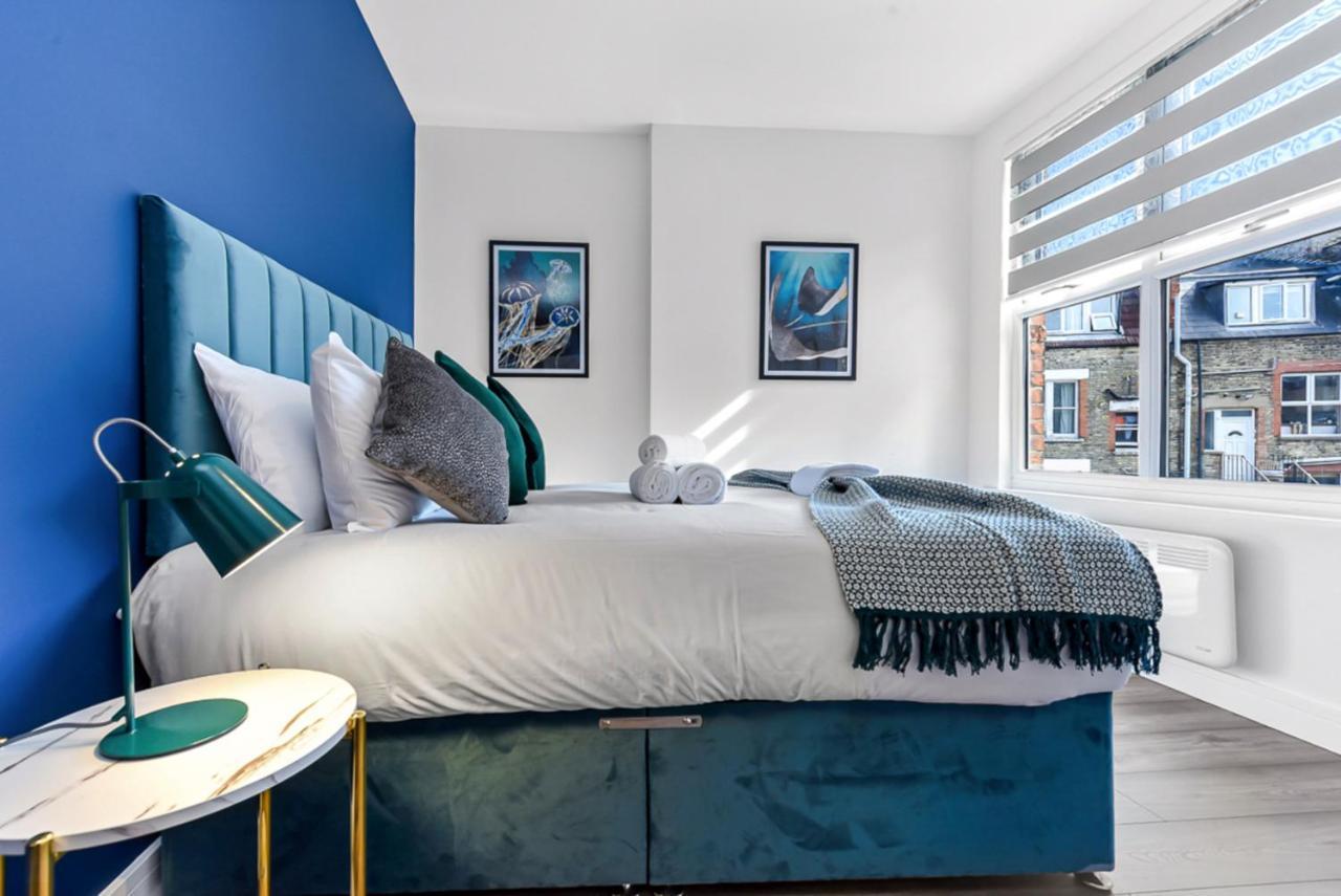 Lovely Two Bedroom With Ensuite Bathrooms * London